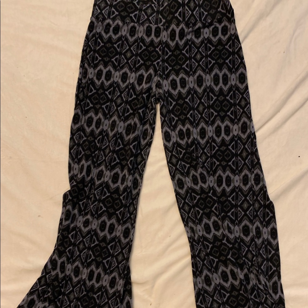 Black zig-zagged dress pants